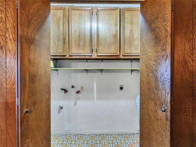 1320 Town Circle 1, Baytown, TX 77520