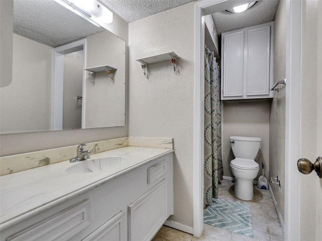 1320 Town Circle 1, Baytown, TX 77520