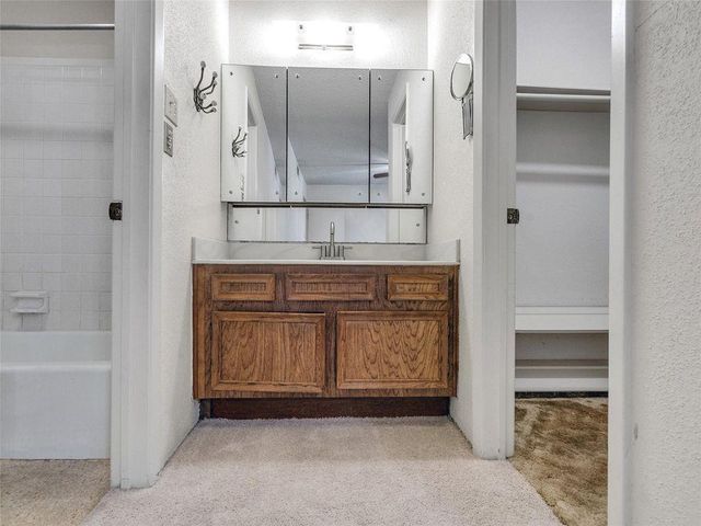 1320 Town Circle 1, Baytown, TX 77520