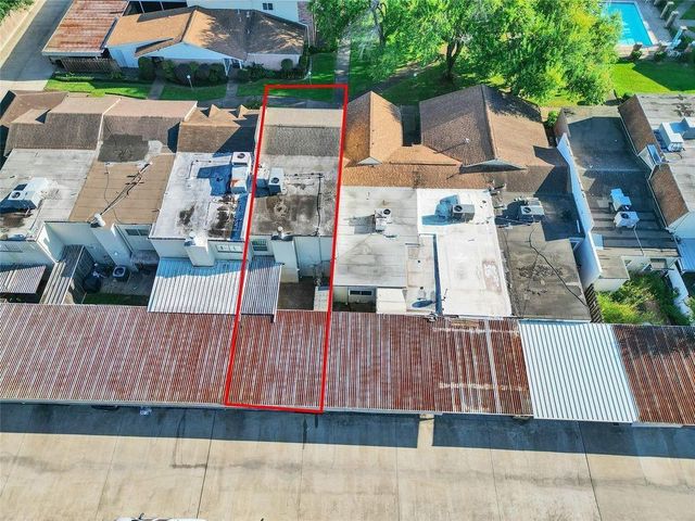 1320 Town Circle 1, Baytown, TX 77520