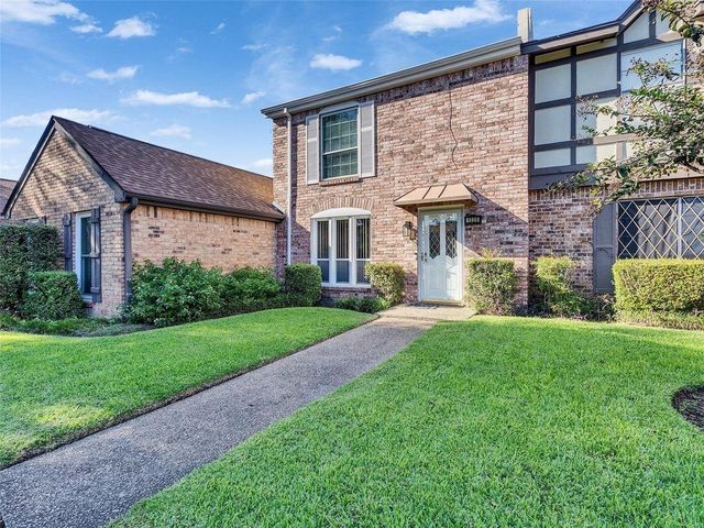 1320 Town Circle 1, Baytown, TX 77520