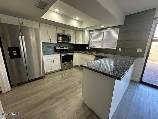 5815 W EVANS Drive, Glendale, AZ 85306