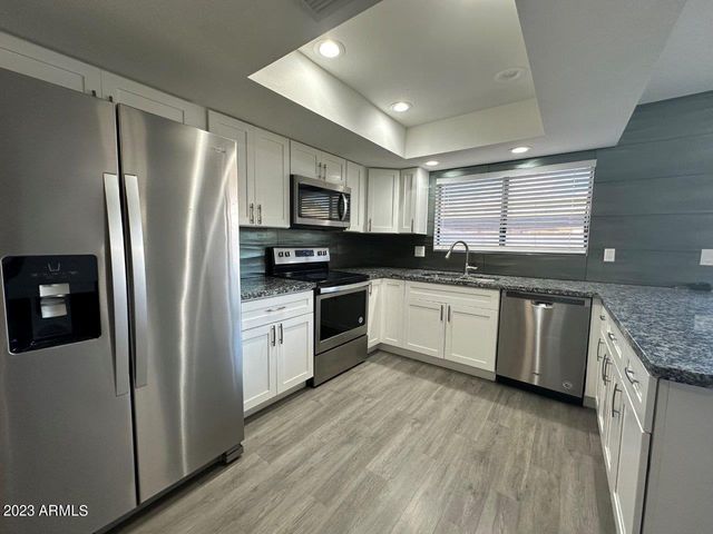 5815 W EVANS Drive, Glendale, AZ 85306