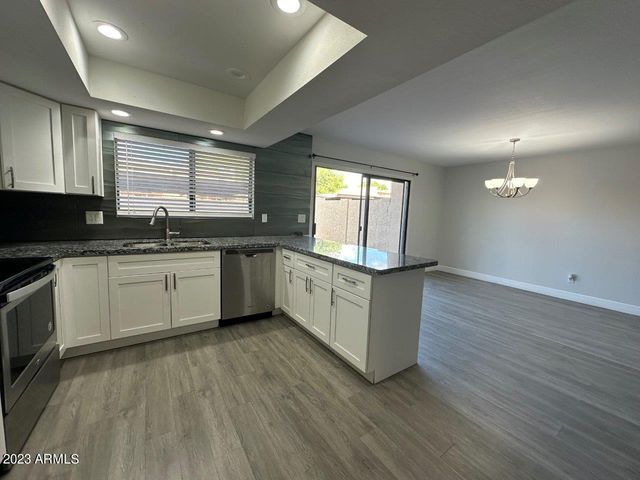 5815 W EVANS Drive, Glendale, AZ 85306