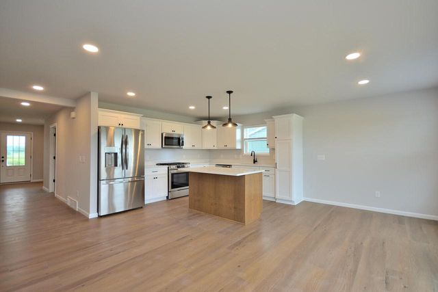 1037 Elderberry ROAD, Oconomowoc, WI 53066