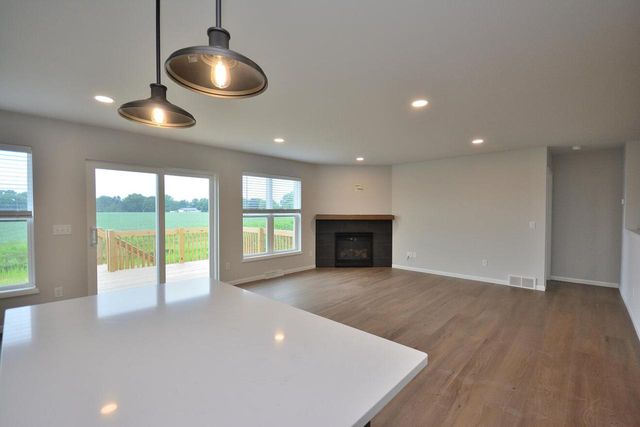1037 Elderberry ROAD, Oconomowoc, WI 53066