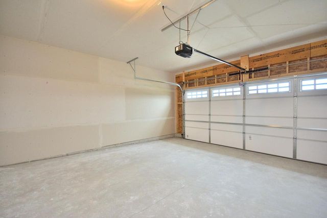 1037 Elderberry ROAD, Oconomowoc, WI 53066