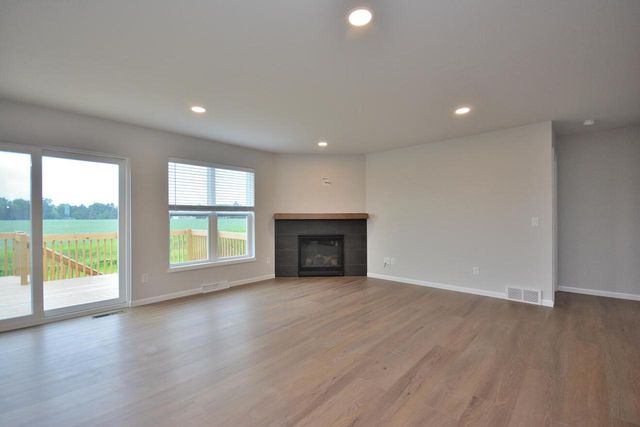 1037 Elderberry ROAD, Oconomowoc, WI 53066