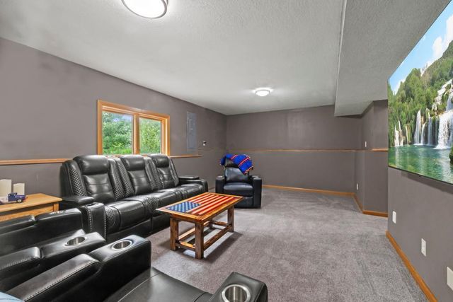 8699 190th Avenue NW, Nowthen, MN 55303