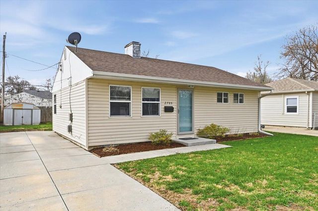2705 AVENUE H, Council Bluffs, IA 51501