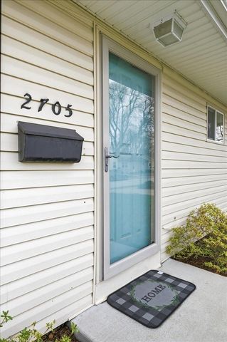 2705 AVENUE H, Council Bluffs, IA 51501