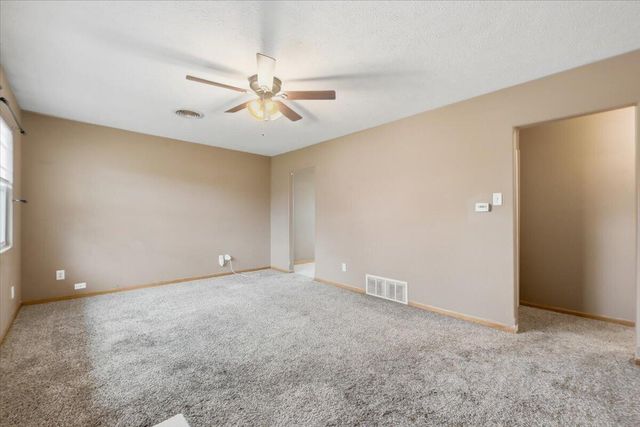 2705 AVENUE H, Council Bluffs, IA 51501