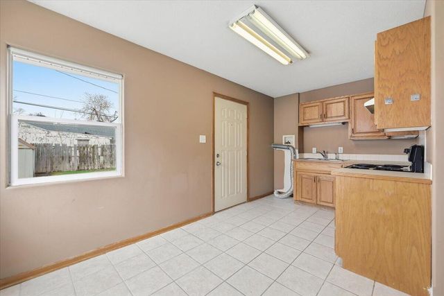 2705 AVENUE H, Council Bluffs, IA 51501