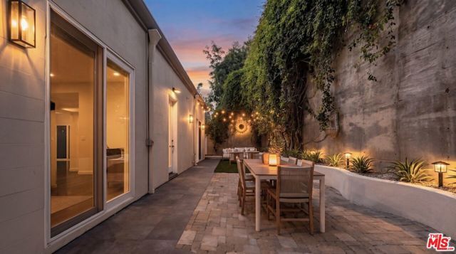 1969 Curson Place, Los Angeles, CA 90046
