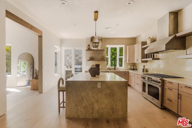 1969 Curson Place, Los Angeles, CA 90046