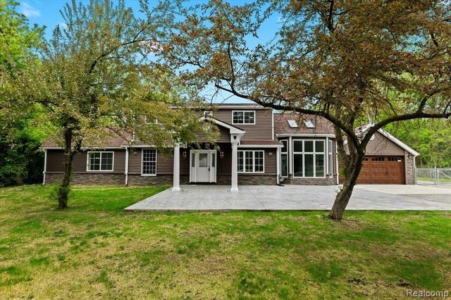 49712 Geddes Road, Canton, MI 48188