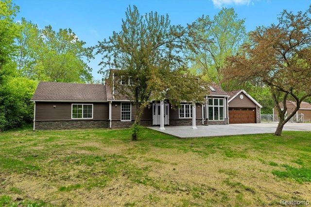 49712 Geddes Road, Canton, MI 48188