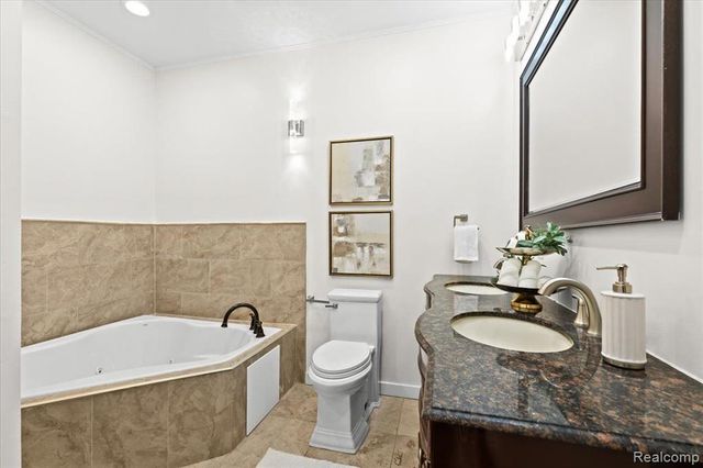 49712 Geddes Road, Canton, MI 48188