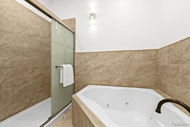 49712 Geddes Road, Canton, MI 48188