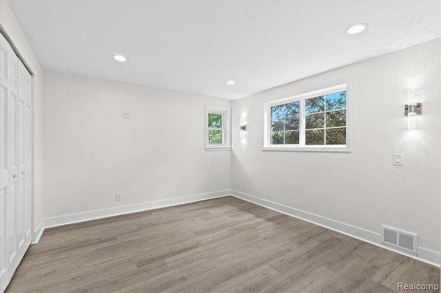 49712 Geddes Road, Canton, MI 48188