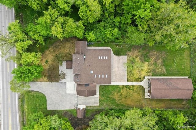 49712 Geddes Road, Canton, MI 48188