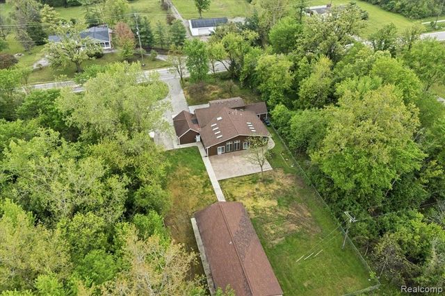 49712 Geddes Road, Canton, MI 48188