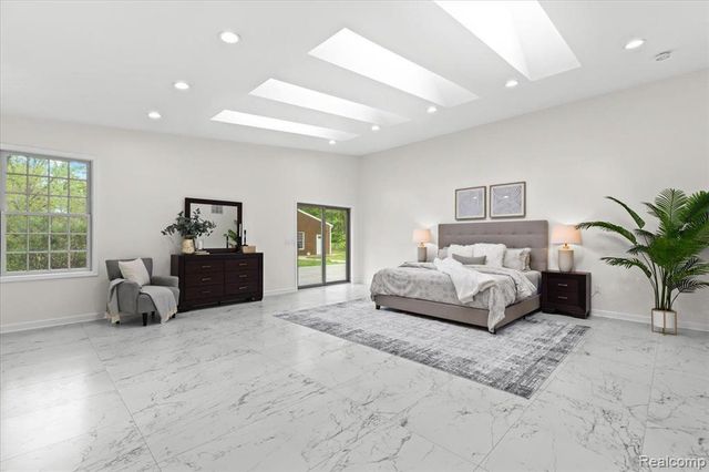 49712 Geddes Road, Canton, MI 48188