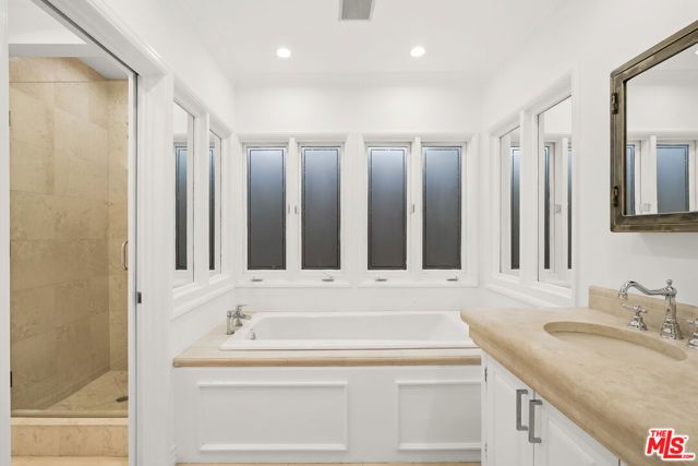 318 Huntley Drive, West Hollywood, CA 90048