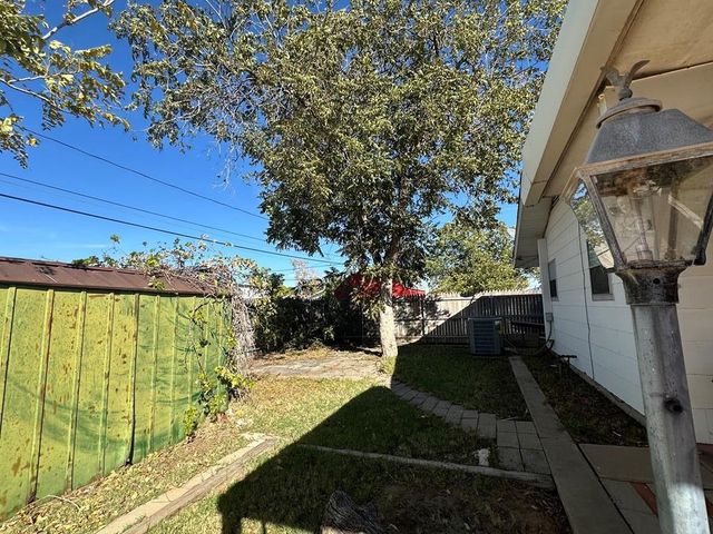 1721 Petroleum Dr, Odessa, TX 79762