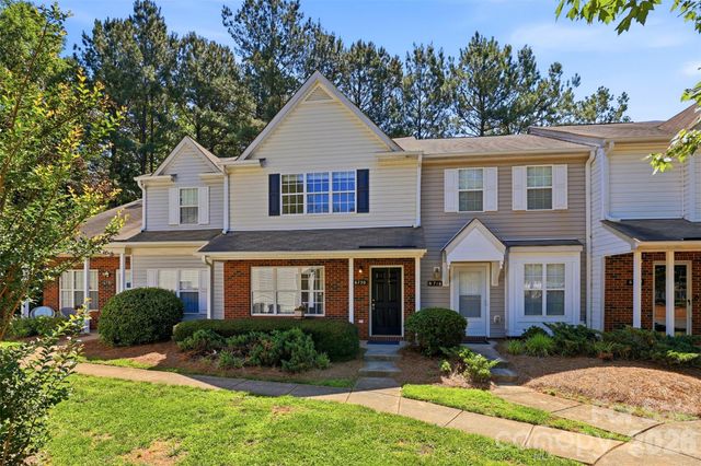 6720 Cypress Tree Lane, Charlotte, NC 28215