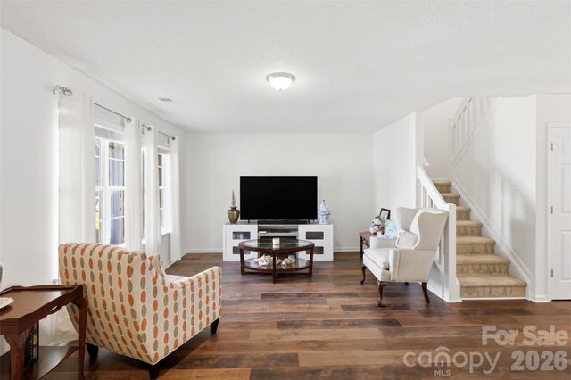 6720 Cypress Tree Lane, Charlotte, NC 28215