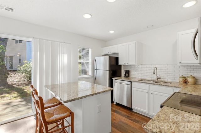 6720 Cypress Tree Lane, Charlotte, NC 28215