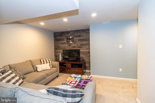 118 BELLEVUE RD, Coatesville, PA 19320