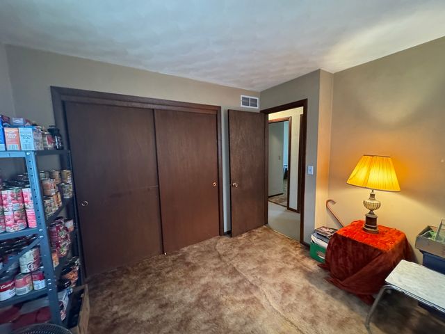 153 DEER PARK Drive, Geneseo, IL 61254