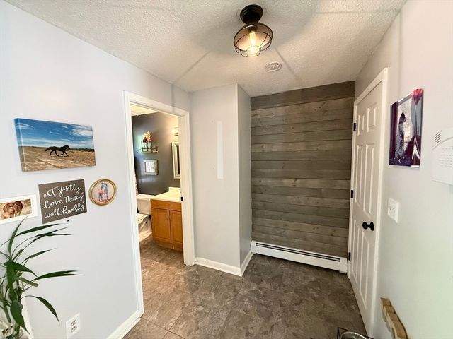 48 Vincent Cir, Worcester, MA 01604