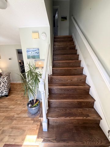 48 Vincent Cir, Worcester, MA 01604