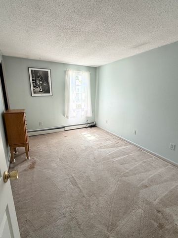 48 Vincent Cir, Worcester, MA 01604