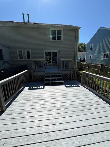 48 Vincent Cir, Worcester, MA 01604