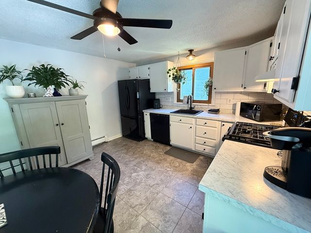 48 Vincent Cir, Worcester, MA 01604