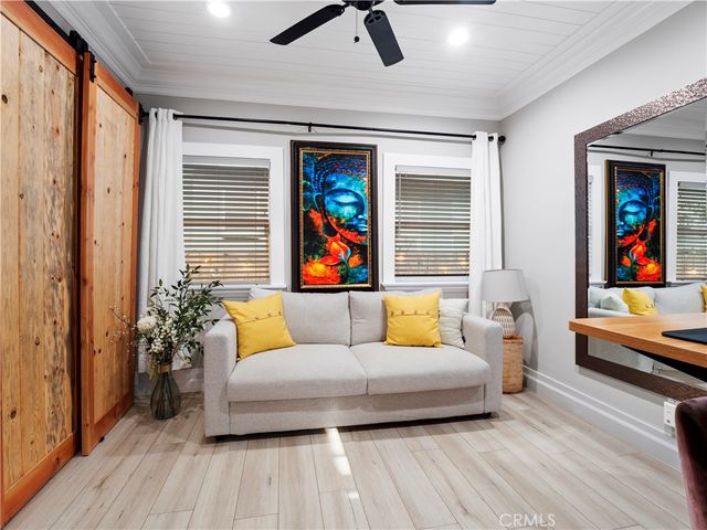 2330 W 29th Place, Los Angeles, CA 90018