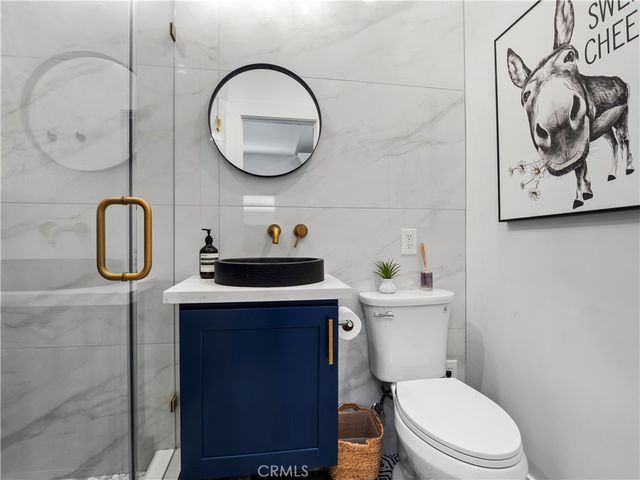 2330 W 29th Place, Los Angeles, CA 90018