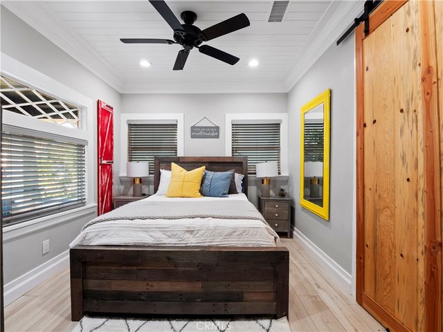 2330 W 29th Place, Los Angeles, CA 90018