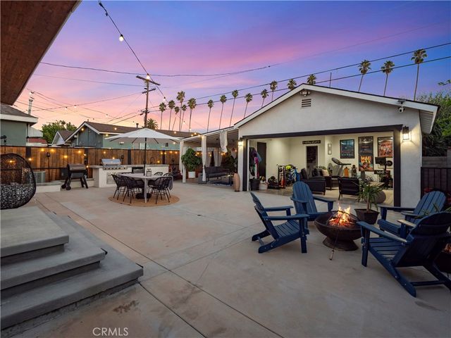 2330 W 29th Place, Los Angeles, CA 90018