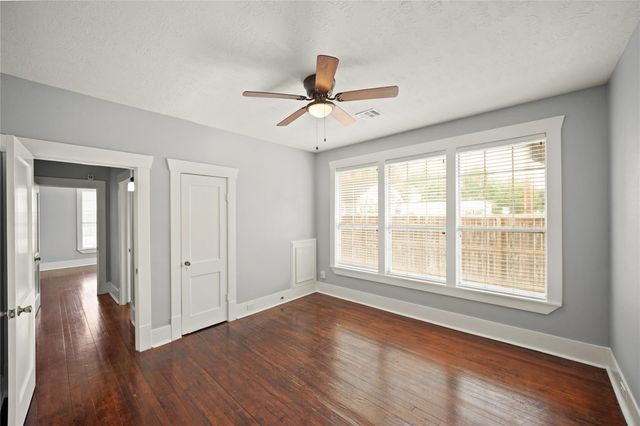 741 E 9th Street, Houston, TX 77007