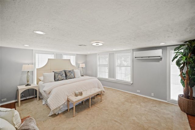 741 E 9th Street, Houston, TX 77007