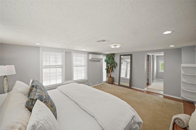741 E 9th Street, Houston, TX 77007