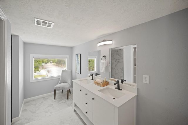 741 E 9th Street, Houston, TX 77007