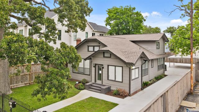 741 E 9th Street, Houston, TX 77007