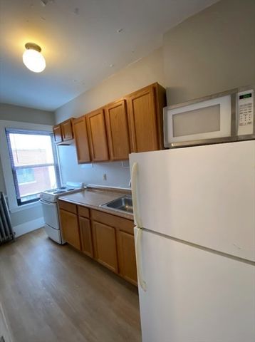 9 Sewall Ave 312, Brookline, MA 02446