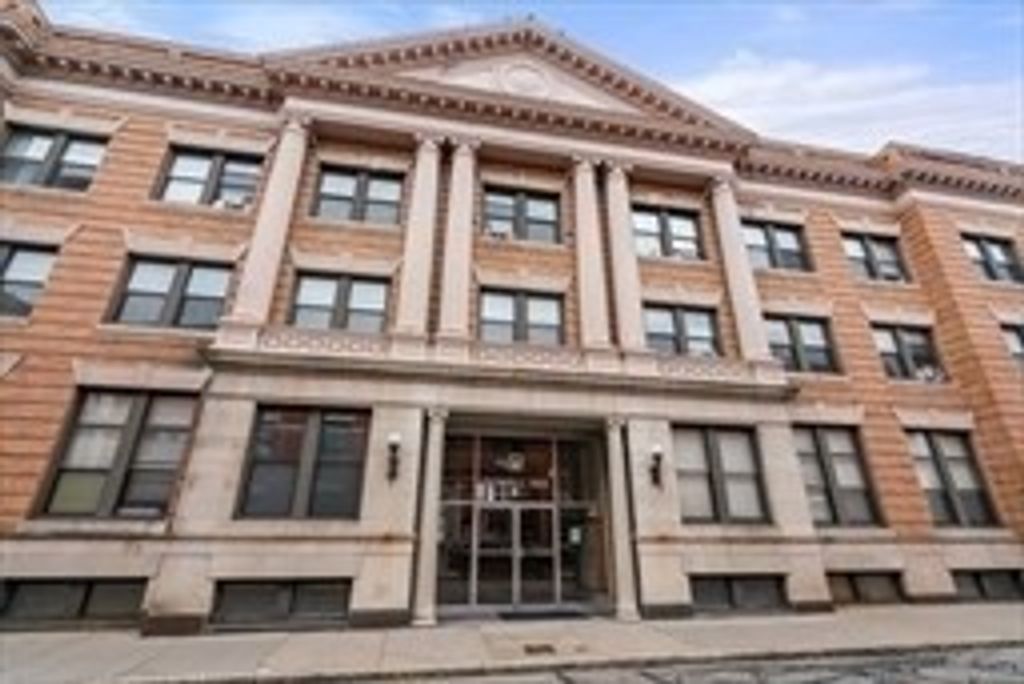 9 Sewall Ave 312, Brookline, MA 02446